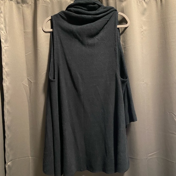 Look by M Shawl Vest - Picture 2 of 4